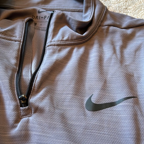 Grey Nike Grey Pullover Shirt Size Large - Picture 5 of 7